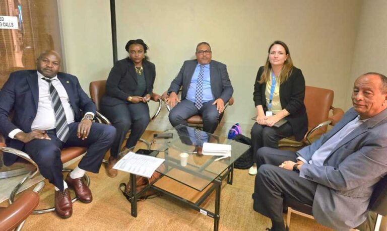 وفد “تقدم” في جنيف يلتقي بهيومان رايتس ووتش وتدعو التصدي لانتهاكات حقوق الانسان في السودان. وفد “تقدم” في جنيف يلتقي بهيومان رايتس ووتش وتدعو التصدي لانتهاكات حقوق الانسان في السودان.