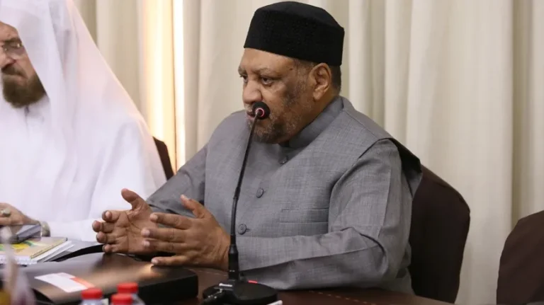 البشير : حرب السودان ليست بين جنرالين بل وجودية
