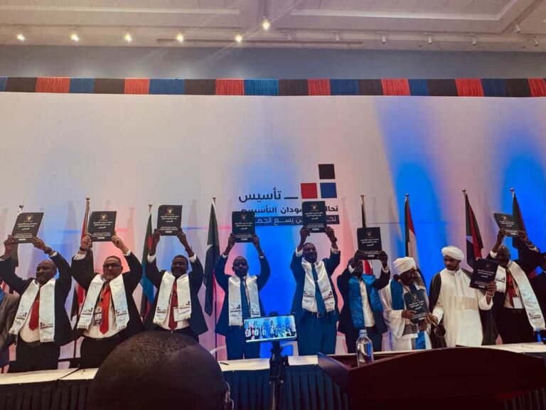أبرز نقاط الميثاق التأسيسي لحكومة الوحدة والسلام  -علمانية الدولة قائمة على الحرية والمساواة والعدالة”.