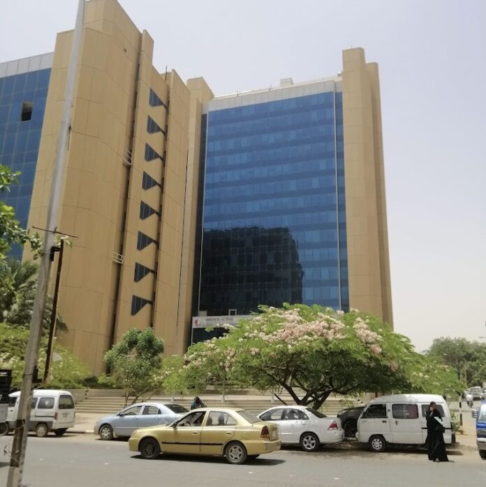 قرار بفك تجميد النقابات وتحويل جميع مكاتبها التنفيذية الي لجان تمهيدية الي حين اجراء الدورة الانتخابية