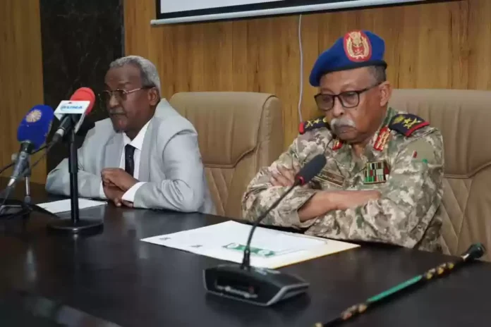 قائد منطقة البحر الأحمر العسكرية: العدو على دراية كاملة بمواقع قواتنا وله القدرة على التخطيط لهجوم معقّد ومتعدد المحاور.