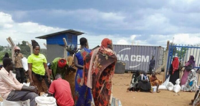 لاجئون سودانيون بمعسكر بيالي في يوغندا يعانون من تردي الخدمات والابتزاز والرشاوي والفساد