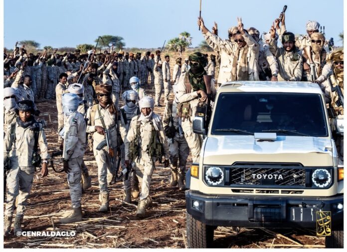 قناة حميدتي تنشر صورة وعبارة 'ترقبوا': رسائل استراتيجية أم تحضير لعمليات عسكرية؟