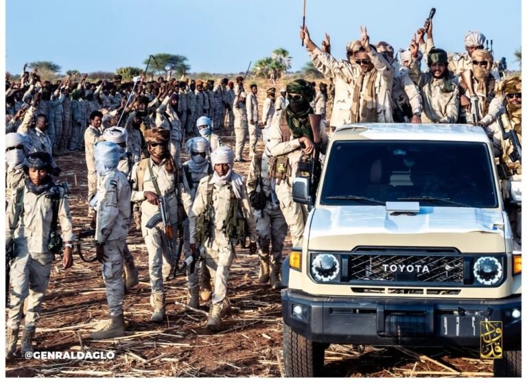 قناة حميدتي تنشر صورة وعبارة 'ترقبوا': رسائل استراتيجية أم تحضير لعمليات عسكرية؟