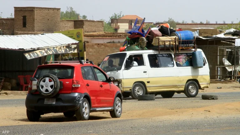 أزمة اقتصادية وأمنية “طاحنة” تطوق ملايين السودانيين 