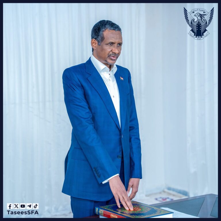 بالفيديو: الفريق أول محمد حمــدان دقلـو يؤدي اليمين الدستورية رئيساً للمجلس الرئاسي أدى الفريق أول