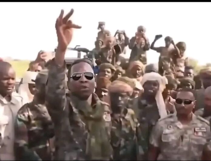 منعم سليمان يكتب: إصبع كباشي.. عهر جيش وعنوان مرحلة!