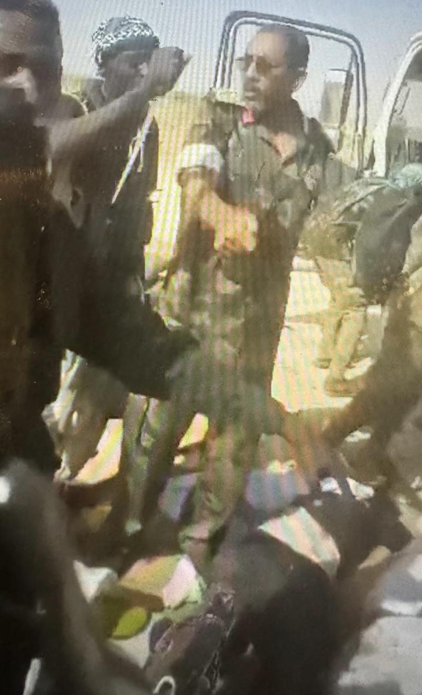 PHOTO-2025-10-28-21-18-26 2 فيديو صادم: الجيش السوداني يذبح مدنيين في الأبيض بعد سقوط الفاشر