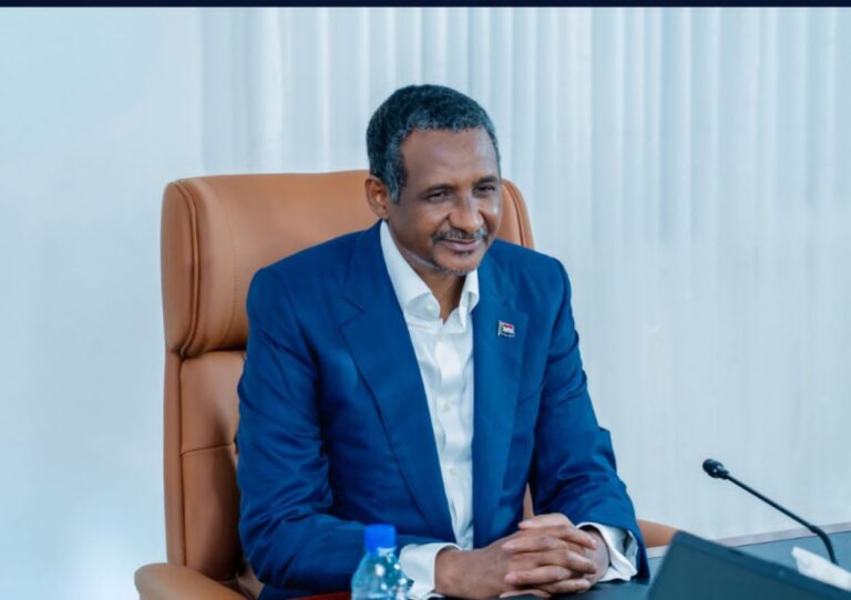رئيس المجلس الرئاسي يصدر مرسومًا بإنشاء “المجلس الوطني لمكافحة الإرهاب” ضمن جهود حفظ الأمن والاستقرار في السودان رئيس المجلس الرئاسي يصدر مرسومًا بإنشاء “المجلس الوطني لمكافحة الإرهاب” ضمن جهود حفظ الأمن والاستقرار في السودان