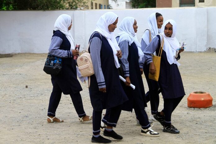 مذكرة عاجلة لوزير التعليم العالي السوداني بشأن أزمة تأشيرات الطلاب المقبولين بالجامعات المصرية