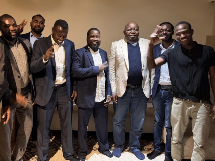 عبد الواحد النور يطلع مكتب الحركة في بلجيكا وهولندا على تطورات الأوضاع بالسودان ويؤكد تمسكه بمشروع دولة المواطنة ووقف الحرب