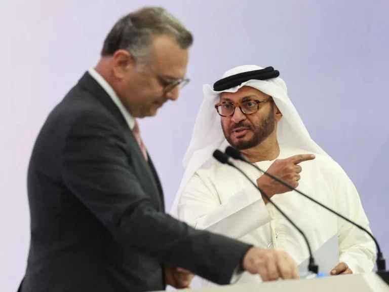مستشار رئاسي إماراتي: ارتباط الجيش السوداني بجماعة الإخوان “عضوي”.. وتصنيف ترامب للجماعة خطوة تاريخية