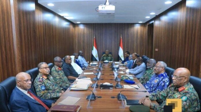 مصادر تؤكد استقالة وزير الدفاع الفريق كبرون… وخلافات داخل مجلس الأمن والدفاع تعصف بحكومة بورتسودان