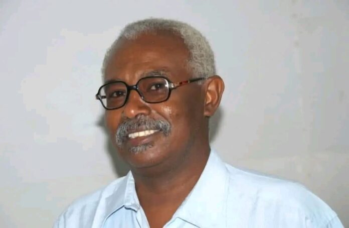 برحيل محمد الفاتح العالم… إنطفأ صوتٌ من ضمير الصحافة والعمل الانساني وبقي نوره في القلوب