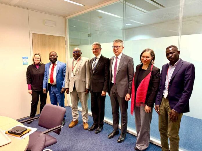 عبد الواحد النور يبحث في بروكسل جذور الأزمة السودانية ويطالب الاتحاد الأوروبي بزيادة الدعم الإنساني والضغط لوقف الحرب