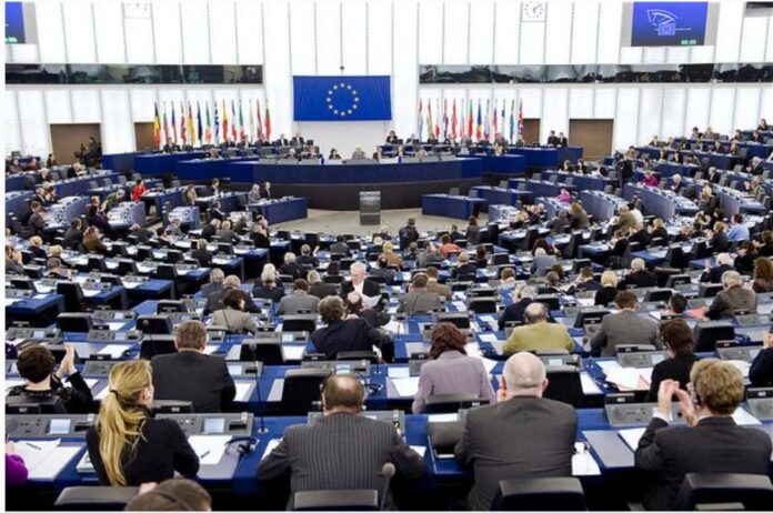 البرلمان الأوروبي يدين العنف في السودان ويدعو لوقف فوري لإطلاق النار وفتح ممرات إنسانية