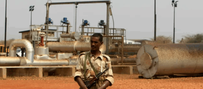 بدء الجهود الفنية لاستئناف إنتاج النفط في حقل هجليج بعد احتواء التوترات الأمنية