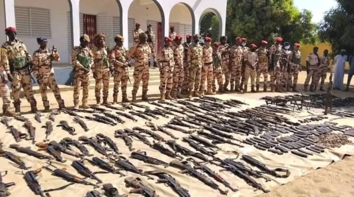 مقاتلون من القوات المشتركة يفرّون إلى تشاد عقب معارك جرجيرة ونزع سلاحهم على الحدود