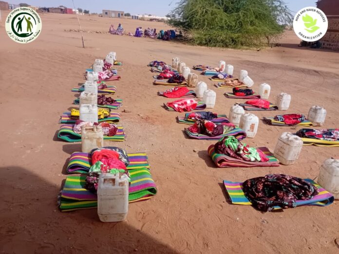 منظمة مناصرة ضحايا دارفور والأمل والملاذ توزع مواد إيواء لـ30 أسرة نازحة من الفاشر في كورما شمال دارفور