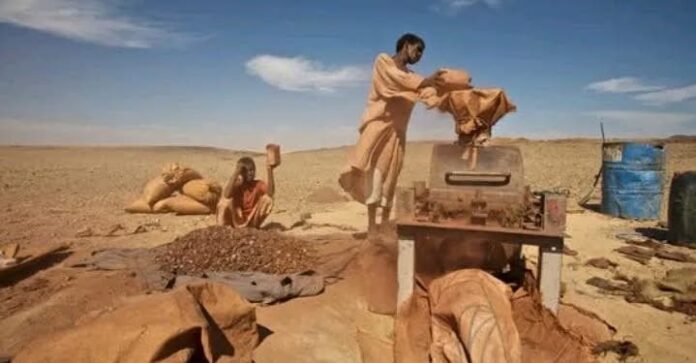 معدّنو “الكرتة” يشكون رسومًا باهظة ويطالبون بحماية حكومية وخفض الجبايات