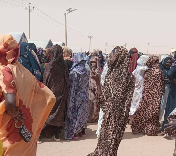 احتجاجات لنازحين في معسكر العفاض المصنوع بالولاية الشمالية احتجاجًا على تدهور الأوضاع المعيشية