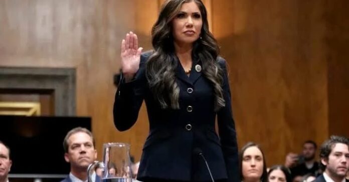 ترامب يطيح بالوزيرة كريستي نويم بسبب حملة ترحيل المهاجرين