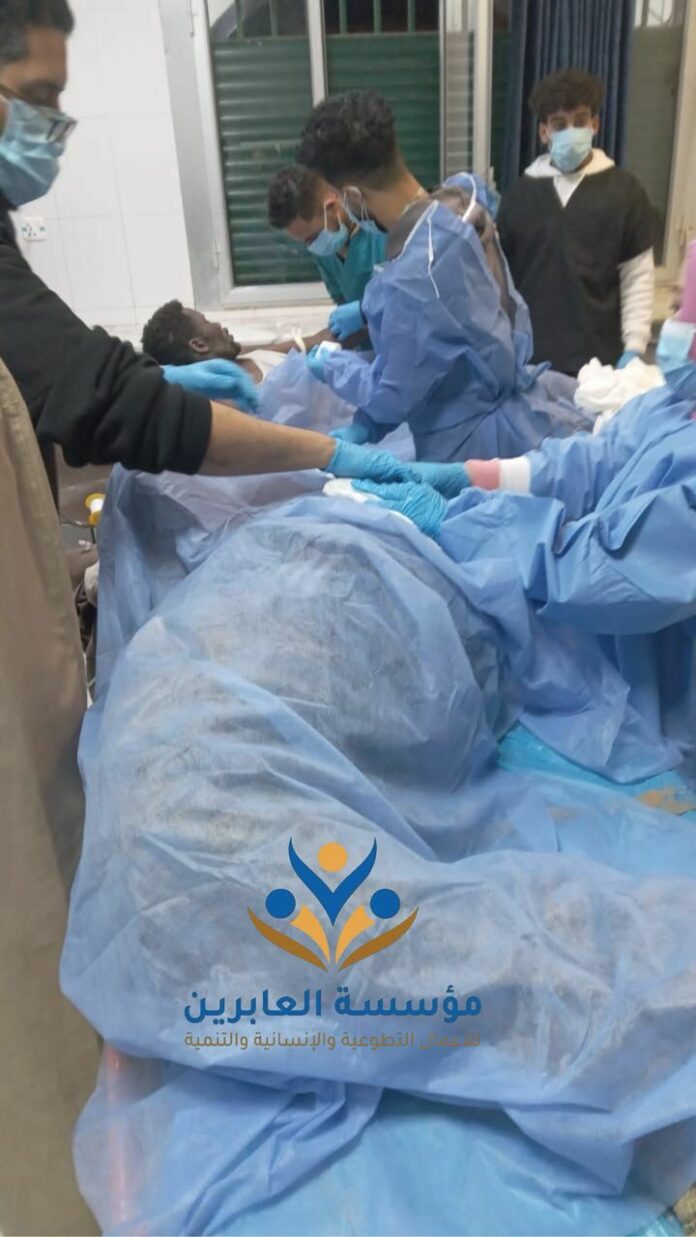 إنقاذ 18 مهاجراً بينهم سودانيون وانتشال 3 جثامين قبالة رأس التين الليبية والبحث مستمر عن 10 مفقودين