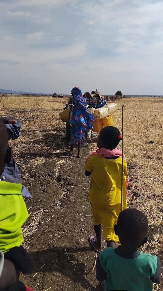 الجيش يأمر سكان مدينة قيسان بالمغادرة دون وسائل نقل… ونازحون يصلون إلي بكوري سير في أوضاع إنسانية قاسية