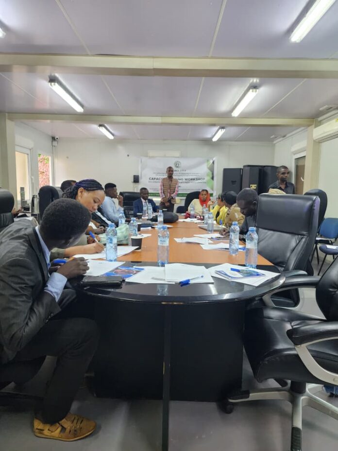 ورشة متخصصة لتعزيز قدرات المدافعين الشباب عن حقوق الإنسان في كمبالا