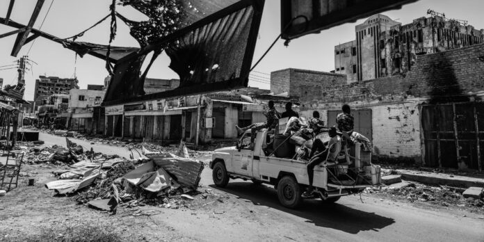 المصور عبد المنعم عيسى يفوز بجائزة “وورلد برس فوتو 2026” عن توثيق مأساة الحرب في السودان