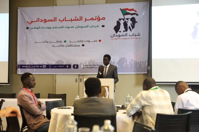 من هتافات ديسمبر إلى التكايا وطاولات السلام