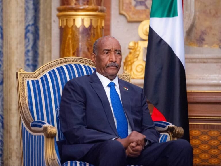 تقرير: آفريكا انتليجنس " البرهان يقوّض قوات الدعم السريع من الداخل