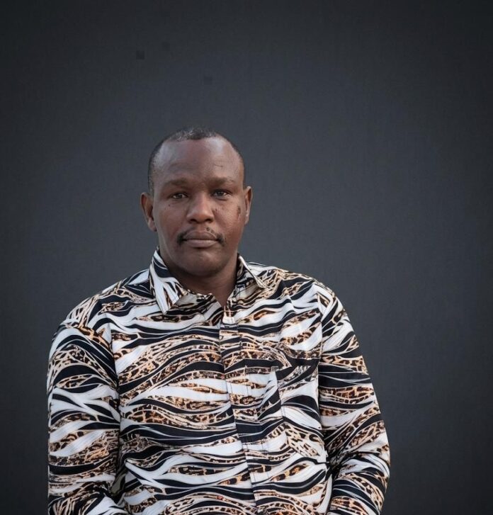 نمر محمد عبد الرحمن يدين قصف كتم: استهداف المدنيين جريمة بشعة ووصمة عار لا تُمحى