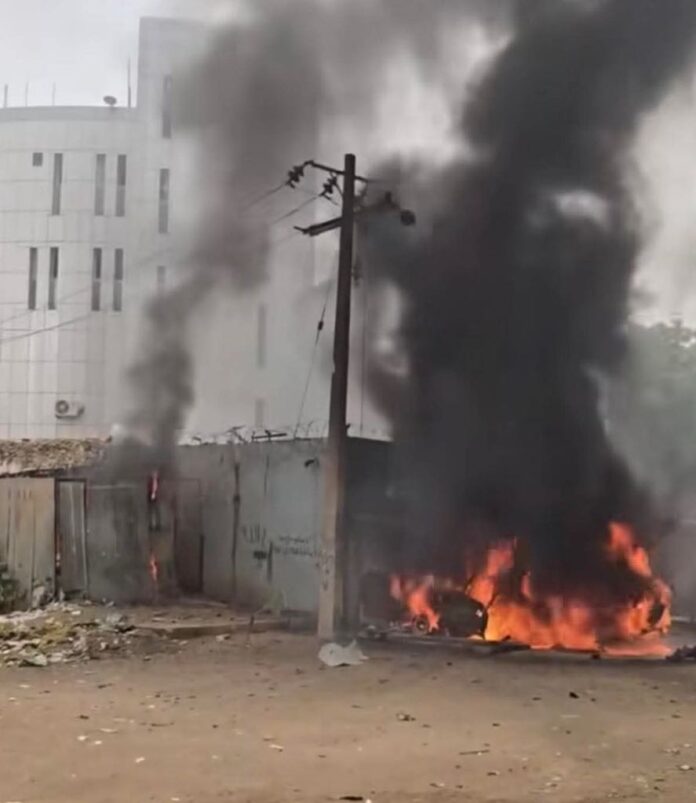 استهداف مجمع السلطان الطبي بالجنينة: قتلى وجرحى في قصف بطائرة مسيّرة تابعة للجيش السوداني