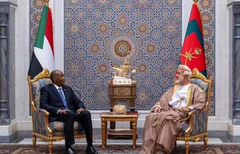 فورين أفيرز: أمريكا توصلت أخيراً لمقاربة قابلة لإنهاء حرب السودان.. والسعودية أصبحت أهم حليف للبرهان
