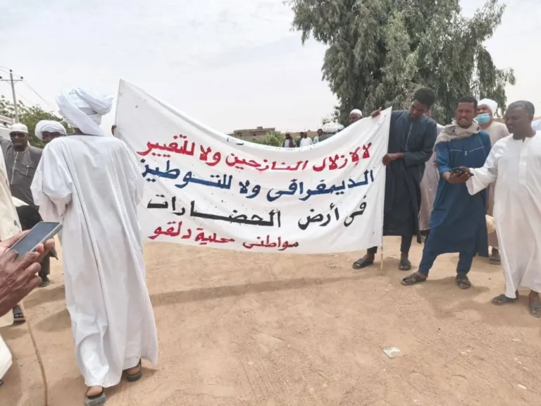 بالفيديو "حريق معسكر “العفاض” بالولاية الشمالية يشعل أزمة إنسانية جديدة وسط تصاعد التوترات