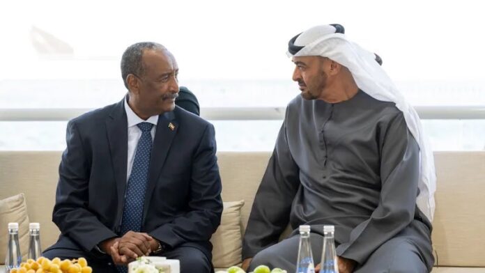 البرهان يعلن انفتاحه على الحوار مع الإمارات بشروط ويكشف عن وساطة بحرينية لخفض التوتر