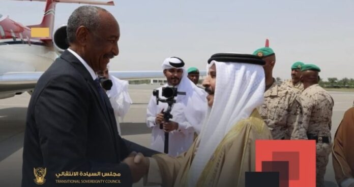 البرهان يصل البحرين وسط تحركات إقليمية متجددة لإحياء مسار السلام في السودان