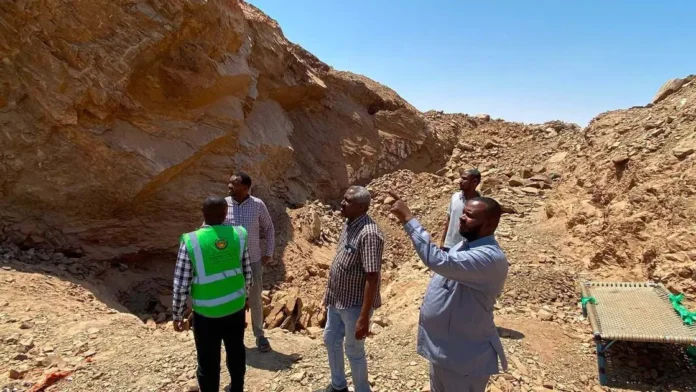 انهيار منجم في الولاية الشمالية يودي بحياة 15 معدناً والشركة تؤكد أن الموقع كان مغلقاً بقرار رسمي