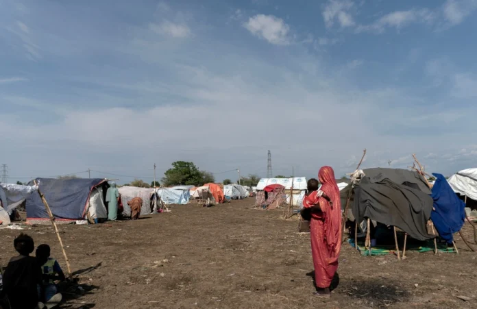 لا مكان للهرب: النيل الأزرق يرزح تحت وطأة أزمتين متداخلتين